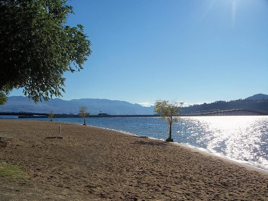 hot sands kelowna beaches