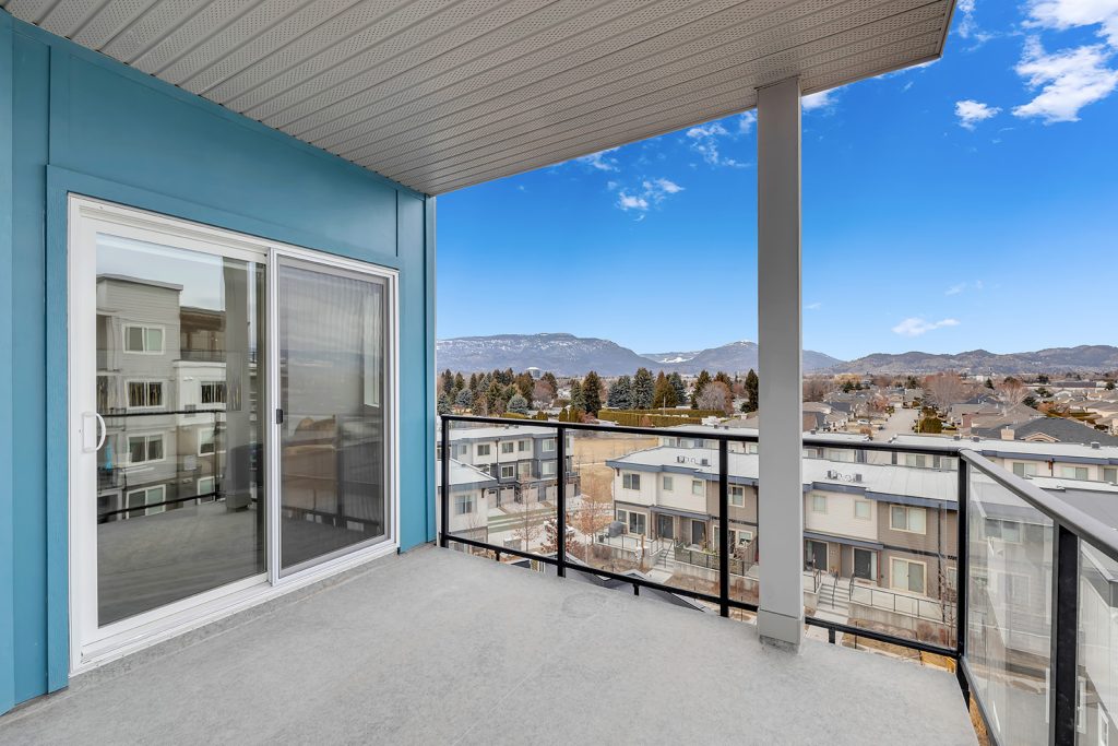 Green Square Vert Condo Private Patio with Kelowna Views